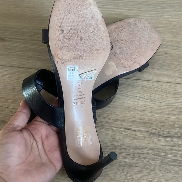 Schutz Aruana Black Heels Leather Sandal Size 10 Gold Accent EUC - Picture 9 of 10